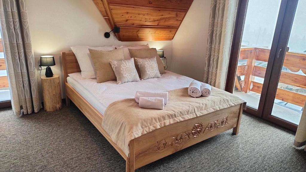 Pokoj s manželskou postelí King a balkonem – Willa Adamówka